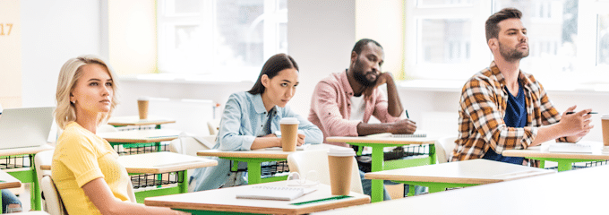 Die Niederlassungserlaubnis für Studenten gibt diesen ein Aufenthaltsrecht während des Studiums.