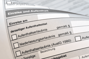 Unterschied: Eine unbefristete Aufenthaltserlaubnis und eine Niederlassungserlaubnis sind keine Synonyme.